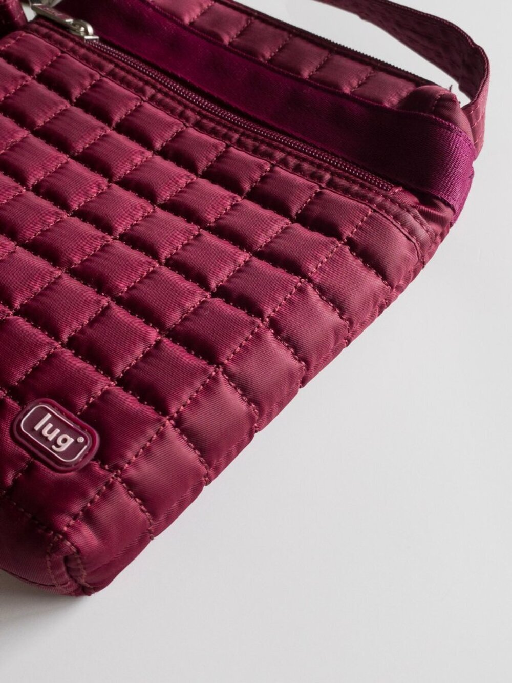 Lug Skipper Quilted Crossbody Bag Cranberry Wine Travel Organizer - Picture 7 of 17